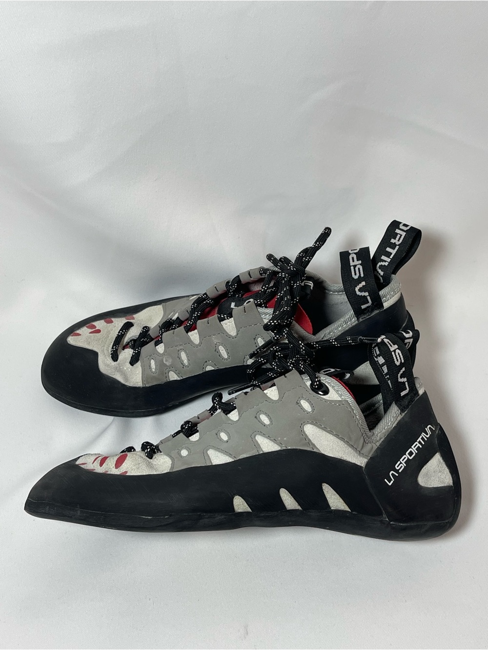 La Sportiva Tarantluace Rock Climbing Shoes Gray red Black womens EU 40